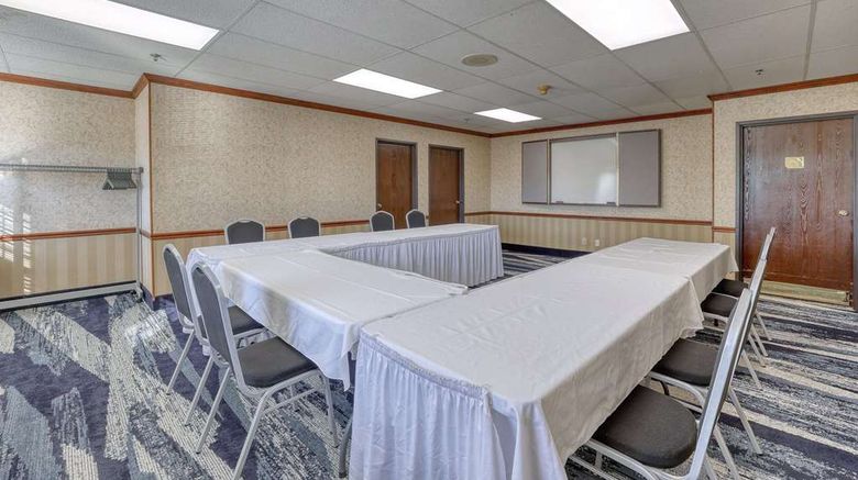 <b>Comfort Suites Appleton Airport Meeting</b>. Images powered by <a href="https://iceportal.shijigroup.com/" title="IcePortal" target="_blank">IcePortal</a>.