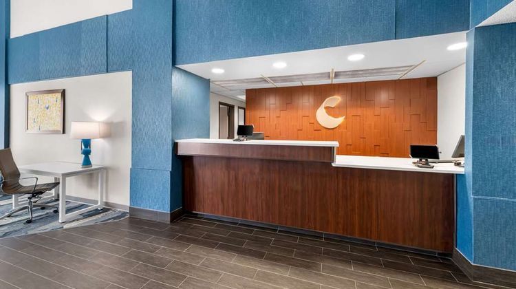 Comfort Suites Lobby