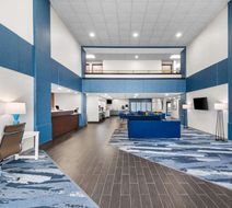 Comfort Suites Lobby