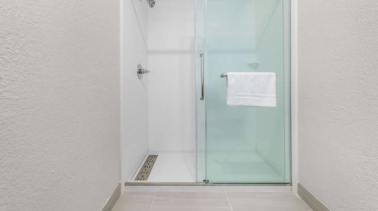 Comfort Suites Room