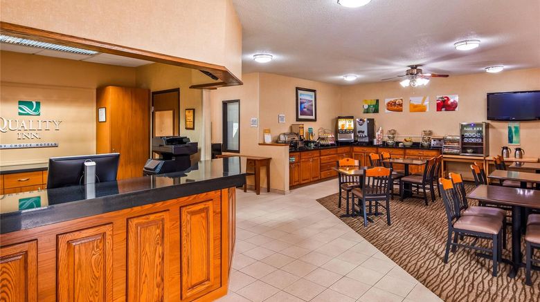 <b>Quality Inn Tomah Lobby</b>. Images powered by <a href="https://iceportal.shijigroup.com/" title="IcePortal" target="_blank">IcePortal</a>.