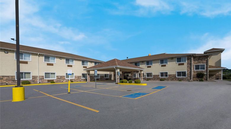 <b>Comfort Inn Onalaska/LaCrosse Exterior</b>. Images powered by <a href="https://iceportal.shijigroup.com/" title="IcePortal" target="_blank">IcePortal</a>.
