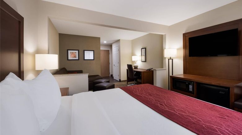 <b>Comfort Inn Onalaska/LaCrosse Suite</b>. Images powered by <a href="https://iceportal.shijigroup.com/" title="IcePortal" target="_blank">IcePortal</a>.