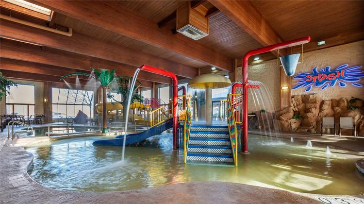 Comfort Suites Green Bay West Pool