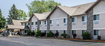 Quality Inn and Suites Sturgeon Bay Exterior