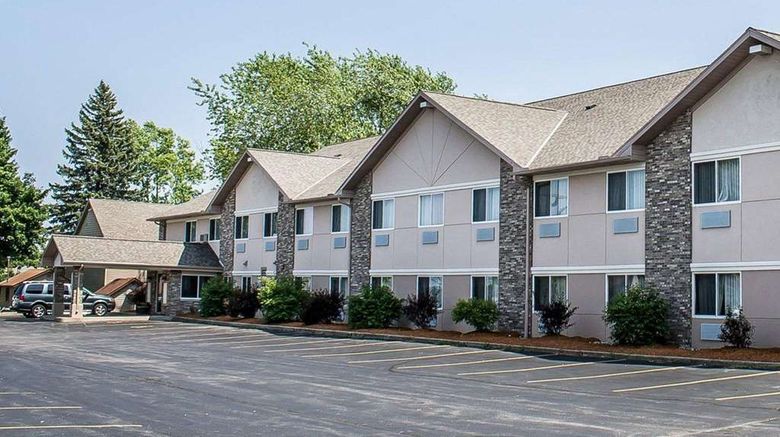 <b>Quality Inn and Suites Sturgeon Bay Exterior</b>. Images powered by <a href="https://iceportal.shijigroup.com/" title="IcePortal" target="_blank">IcePortal</a>.