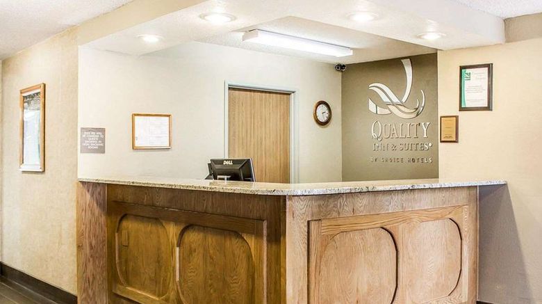 <b>Quality Inn and Suites Sturgeon Bay Lobby</b>. Images powered by <a href="https://iceportal.shijigroup.com/" title="IcePortal" target="_blank">IcePortal</a>.