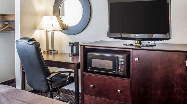 Quality Inn and Suites Sturgeon Bay Room