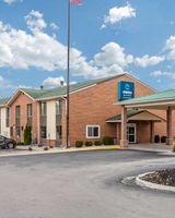 Clarion Pointe Racine-Mount Pleasant