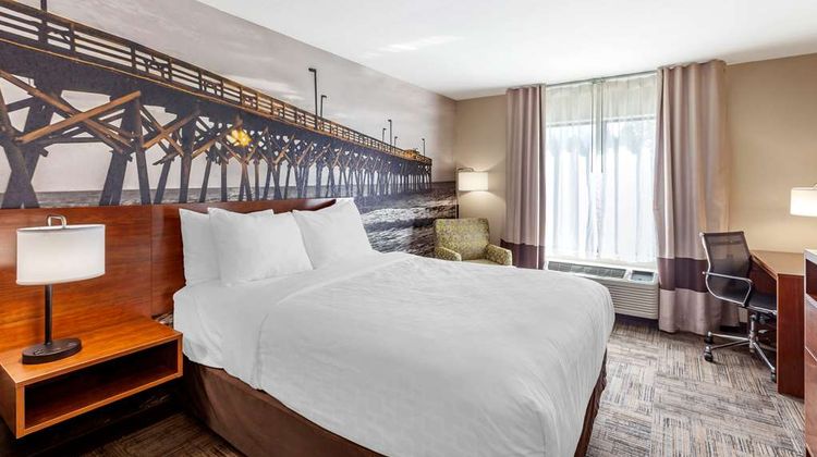 Clarion Pointe Racine-Mount Pleasant Room