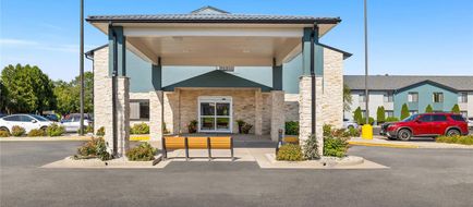 Clarion Pointe Racine-Mount Pleasant Exterior