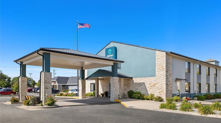 Clarion Pointe Racine-Mount Pleasant Exterior