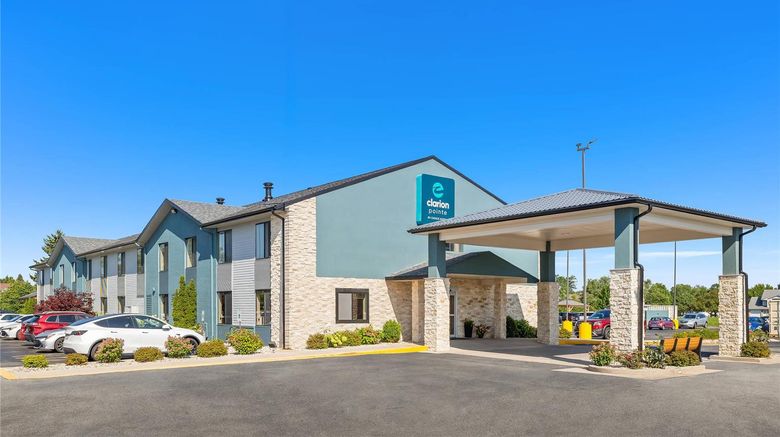 Clarion Pointe Racine-Mount Pleasant Exterior. Images powered by <a href="https://iceportal.shijigroup.com" target="_blank" rel="noopener">Ice Portal</a>.