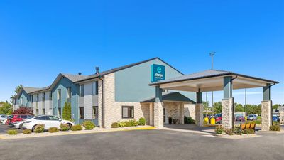 Clarion Pointe Racine-Mount Pleasant