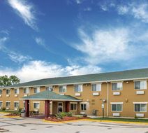 Quality Inn Manitowoc Exterior