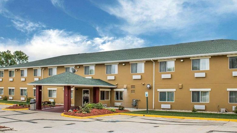 <b>Quality Inn Manitowoc Exterior</b>. Images powered by <a href="https://iceportal.shijigroup.com/" title="IcePortal" target="_blank">IcePortal</a>.