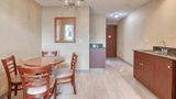 <b>Comfort Suites Suite</b>. Images powered by <a href="https://iceportal.shijigroup.com/" title="IcePortal" target="_blank">IcePortal</a>.