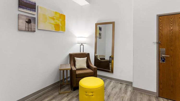 Comfort Inn & Suites Room