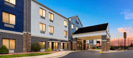 Comfort Inn & Suites Exterior