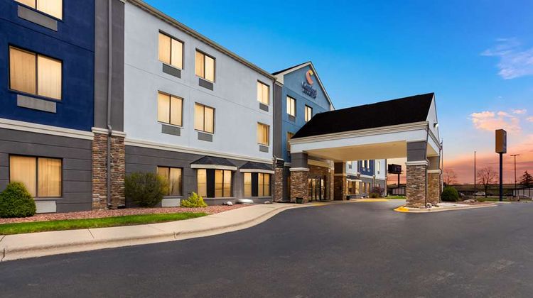 Comfort Inn & Suites Exterior