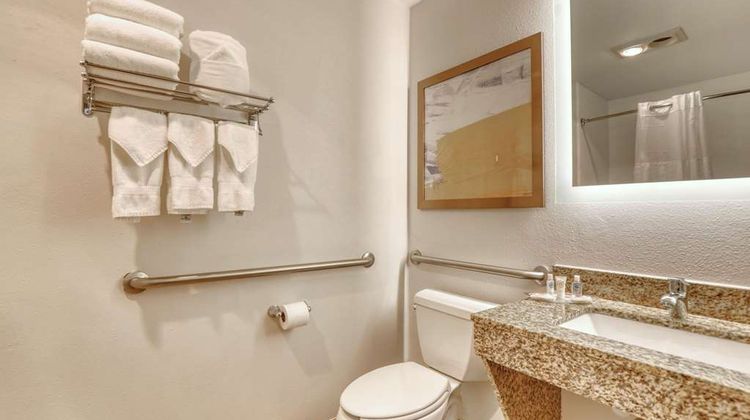 Comfort Suites Milwaukee Airport Room