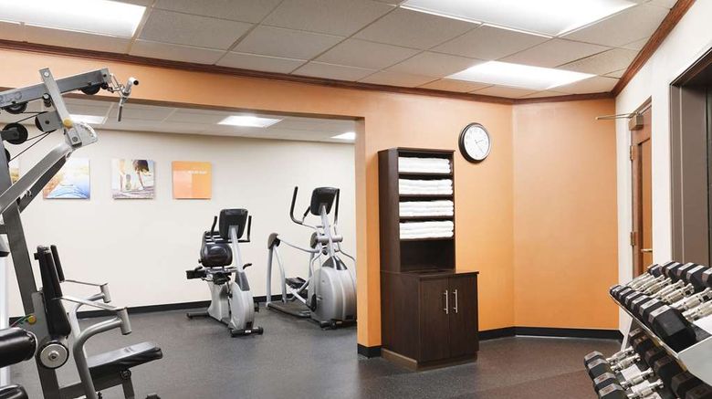 <b>Comfort Suites Milwaukee Airport Health</b>. Images powered by <a href="https://iceportal.shijigroup.com/" title="IcePortal" target="_blank">IcePortal</a>.