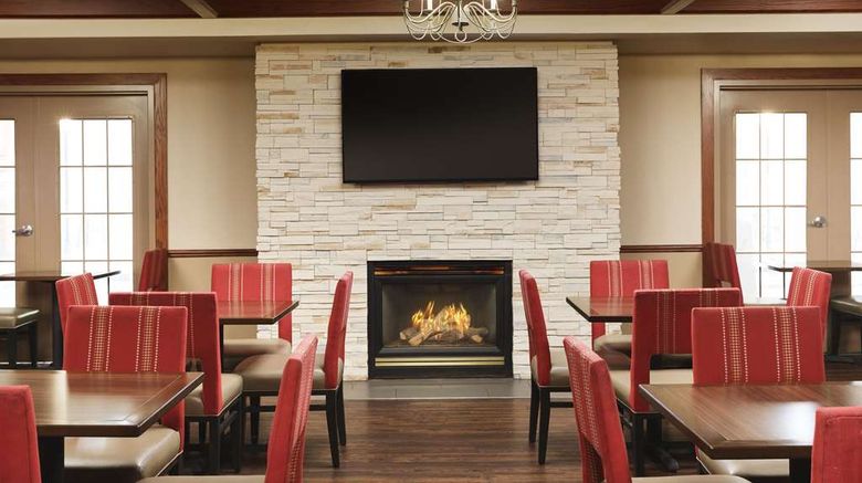 <b>Comfort Suites Milwaukee Airport Restaurant</b>. Images powered by <a href="https://iceportal.shijigroup.com/" title="IcePortal" target="_blank">IcePortal</a>.
