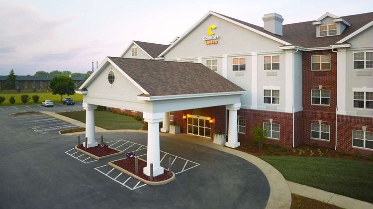 Comfort Suites Milwaukee Airport Exterior