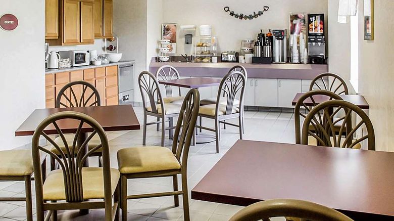 <b>Rodeway Inn Abbotsford Restaurant</b>. Images powered by <a href="https://iceportal.shijigroup.com/" title="IcePortal" target="_blank">IcePortal</a>.