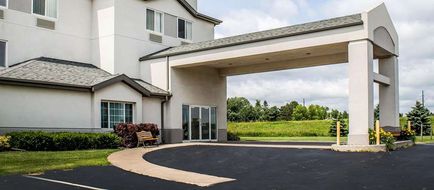 Rodeway Inn Abbotsford Exterior