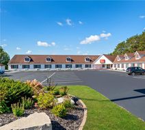 Econo Lodge Inn and Suites Eau Claire South Exterior
