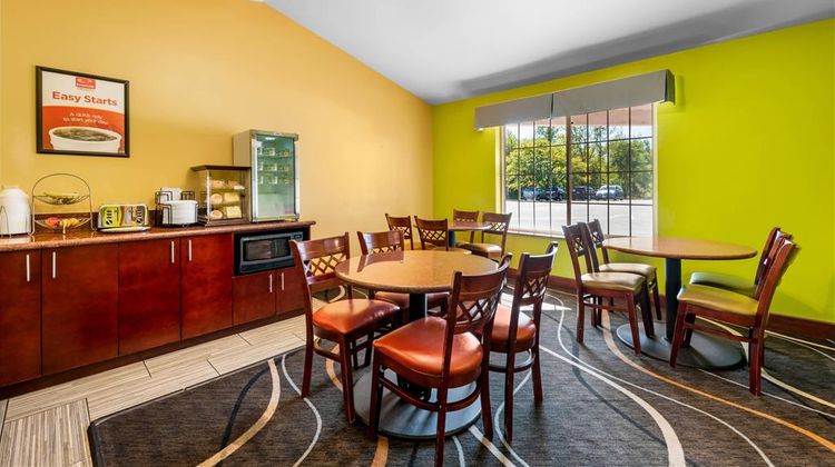 Econo Lodge Inn and Suites Eau Claire South Restaurant