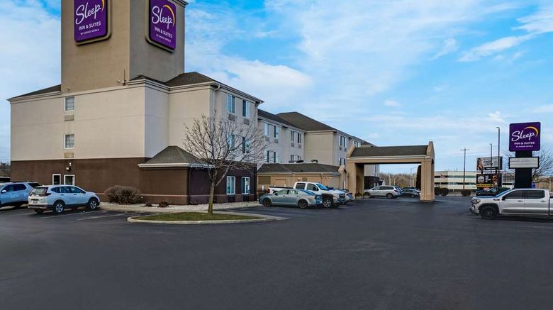 <b>Sleep Inn & Suites-Green Bay Airport Exterior</b>. Images powered by <a href="https://iceportal.shijigroup.com/" title="IcePortal" target="_blank">IcePortal</a>.