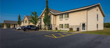 Rodeway Inn & Suites Tomahawk Exterior