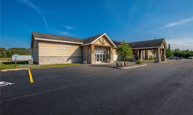 Rodeway Inn & Suites Tomahawk Exterior