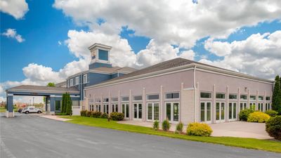 Comfort Inn and Suites Sheboygan I-43