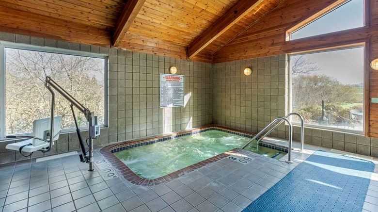 <b>Comfort Inn and Suites Jackson Pool</b>. Images powered by <a href="https://iceportal.shijigroup.com/" title="IcePortal" target="_blank">IcePortal</a>.