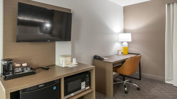 Comfort Inn and Suites Jackson Room