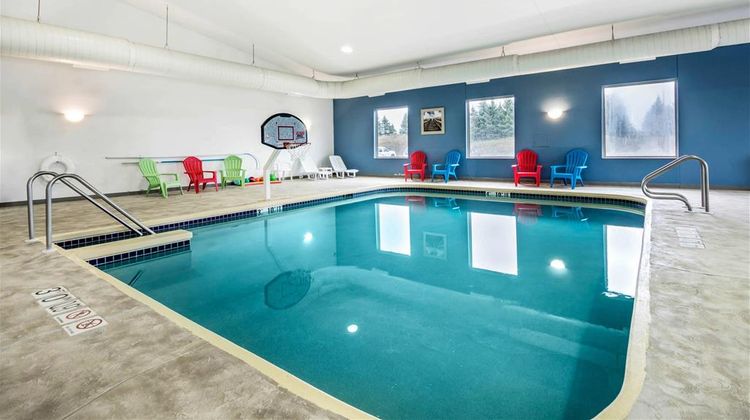 Comfort Suites at Par 4 Resort Pool