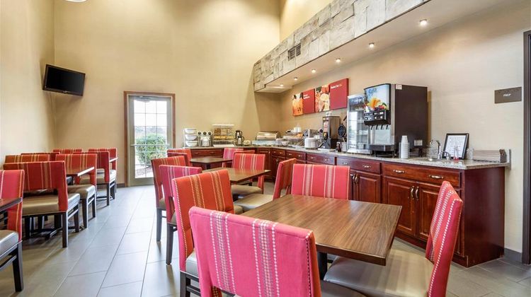 Comfort Suites at Par 4 Resort Restaurant