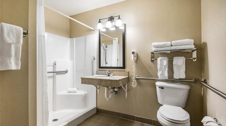 Comfort Suites at Par 4 Resort Room