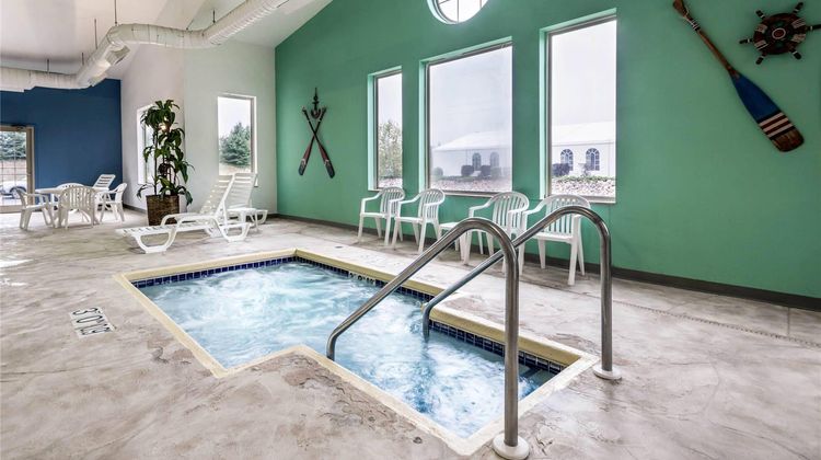 Comfort Suites at Par 4 Resort Pool
