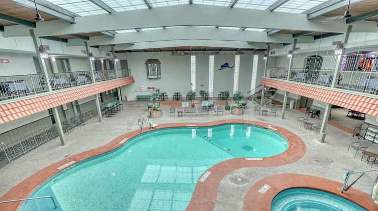 Quality Inn & Suites Green Bay Pool