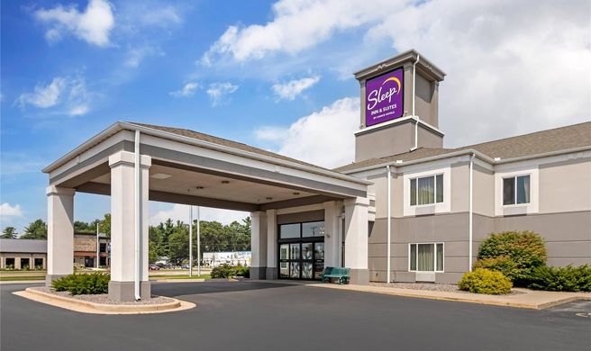 Sleep Inn and Suites Wisconsin Rapids Exterior