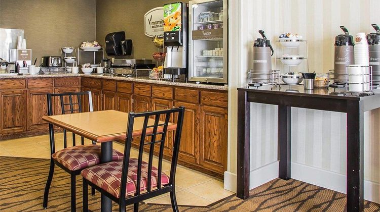 Sleep Inn and Suites Wisconsin Rapids Restaurant