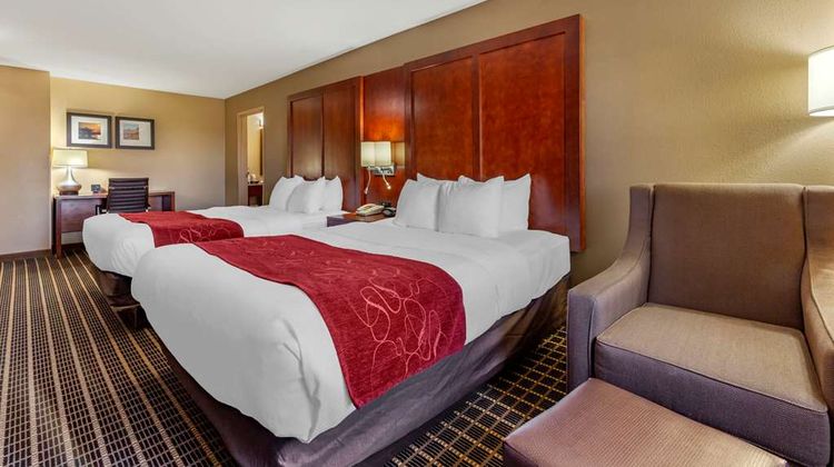 Comfort Suites Delavan-Lake Geneva Area Room