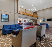 Comfort Suites Delavan-Lake Geneva Area Lobby