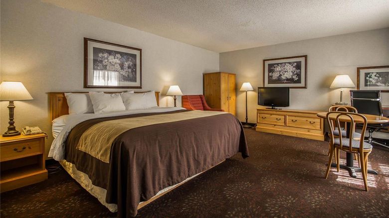 <b>Comfort Inn Suite</b>. Images powered by <a href="https://iceportal.shijigroup.com/" title="IcePortal" target="_blank">IcePortal</a>.