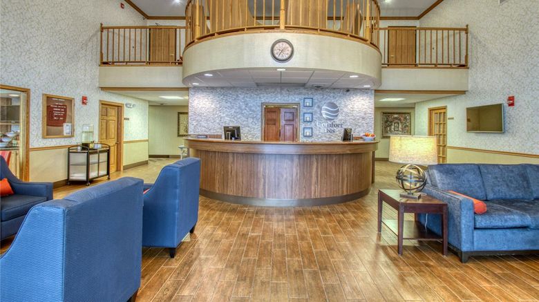 <b>Comfort Inn Lobby</b>. Images powered by <a href="https://iceportal.shijigroup.com/" title="IcePortal" target="_blank">IcePortal</a>.