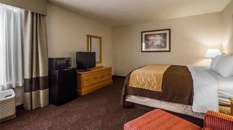 <b>Comfort Inn Room</b>. Images powered by <a href="https://iceportal.shijigroup.com/" title="IcePortal" target="_blank">IcePortal</a>.